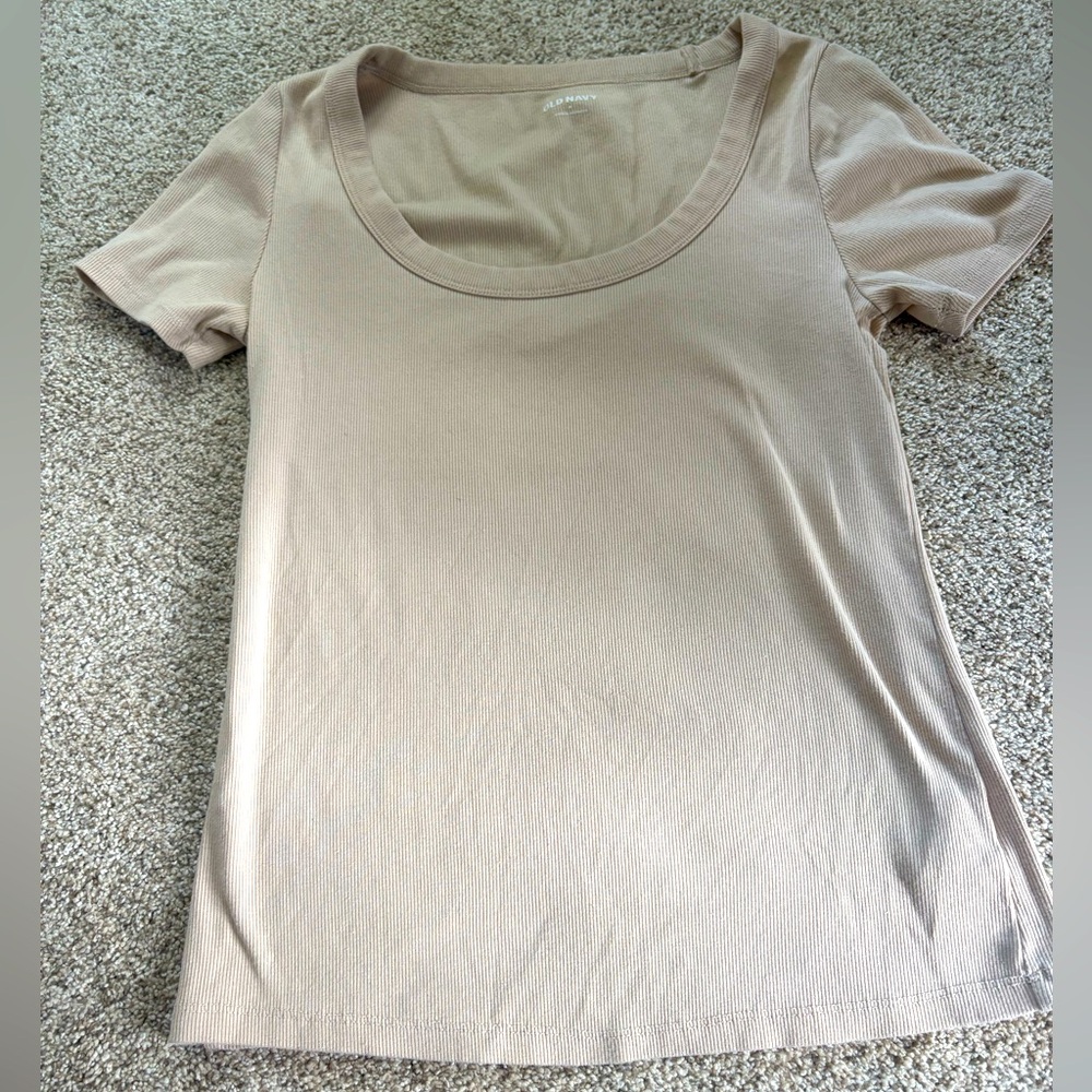 Old Navy Classic Tan Women's Short Sleeve Top, Size Medium